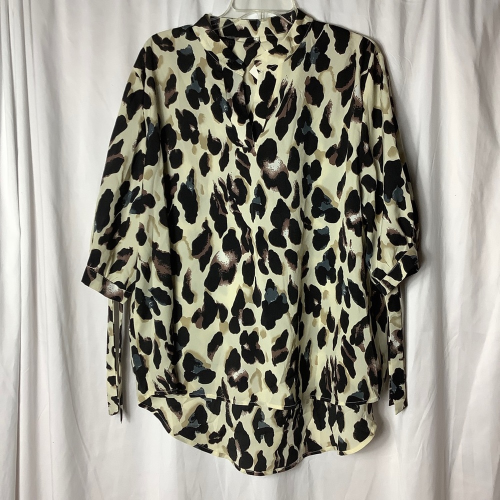 Leopard print pullover short ribbon tie sleeves NWT size 3XL, 2X.